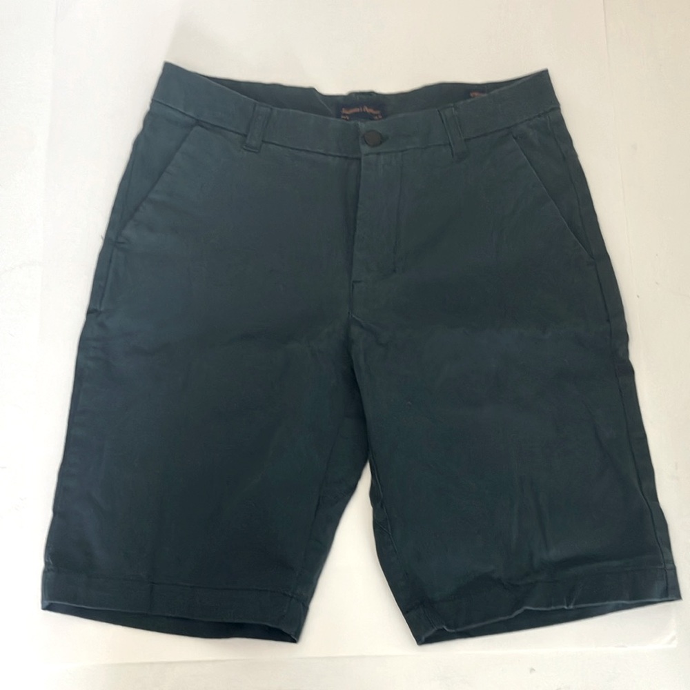 Slate Blue men’s shorts. Size 30. Like new. Gentlemen’s Outfitters Flat Front